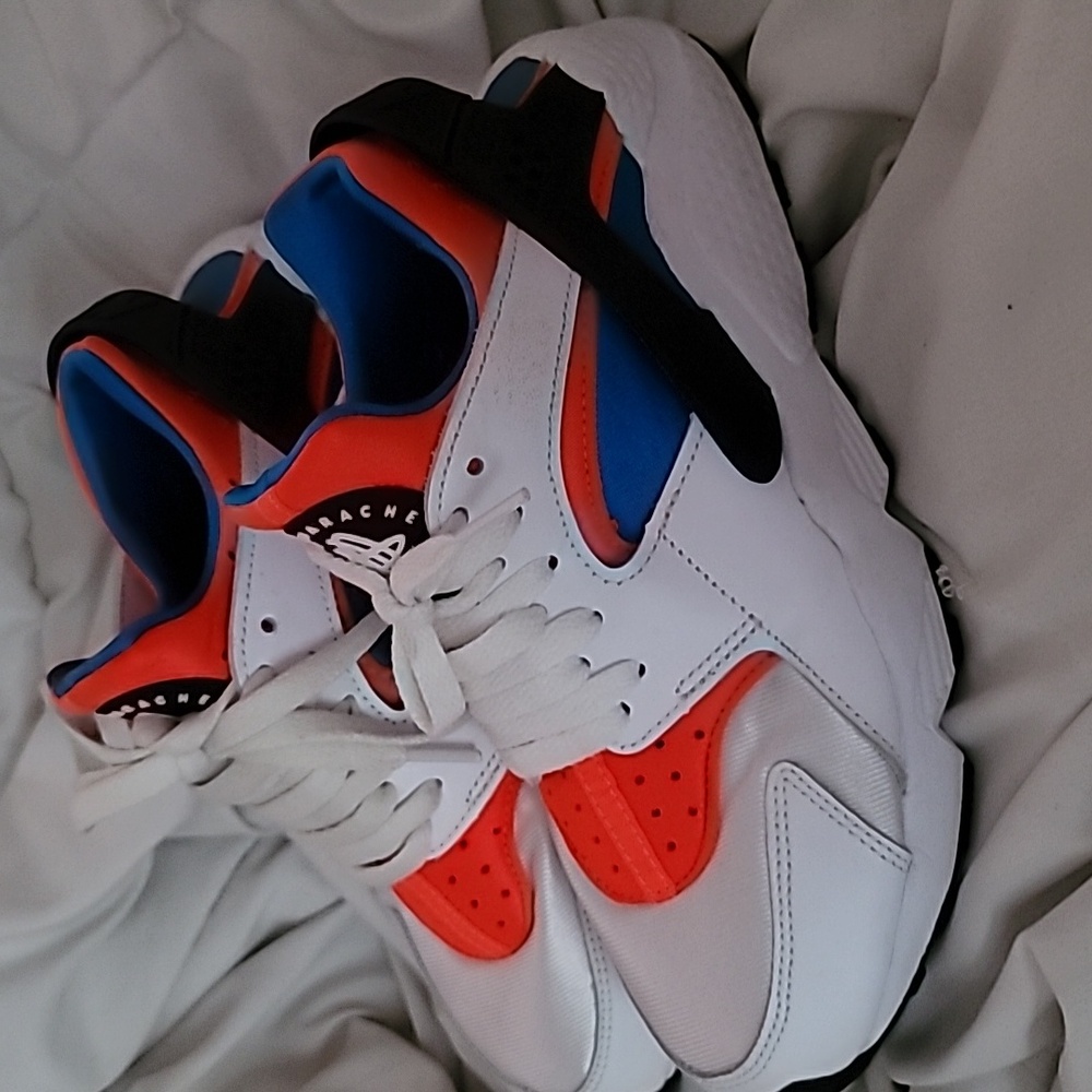 Nike Tennis Shoes